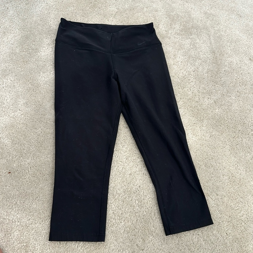 Nike dri-fit capri leggings